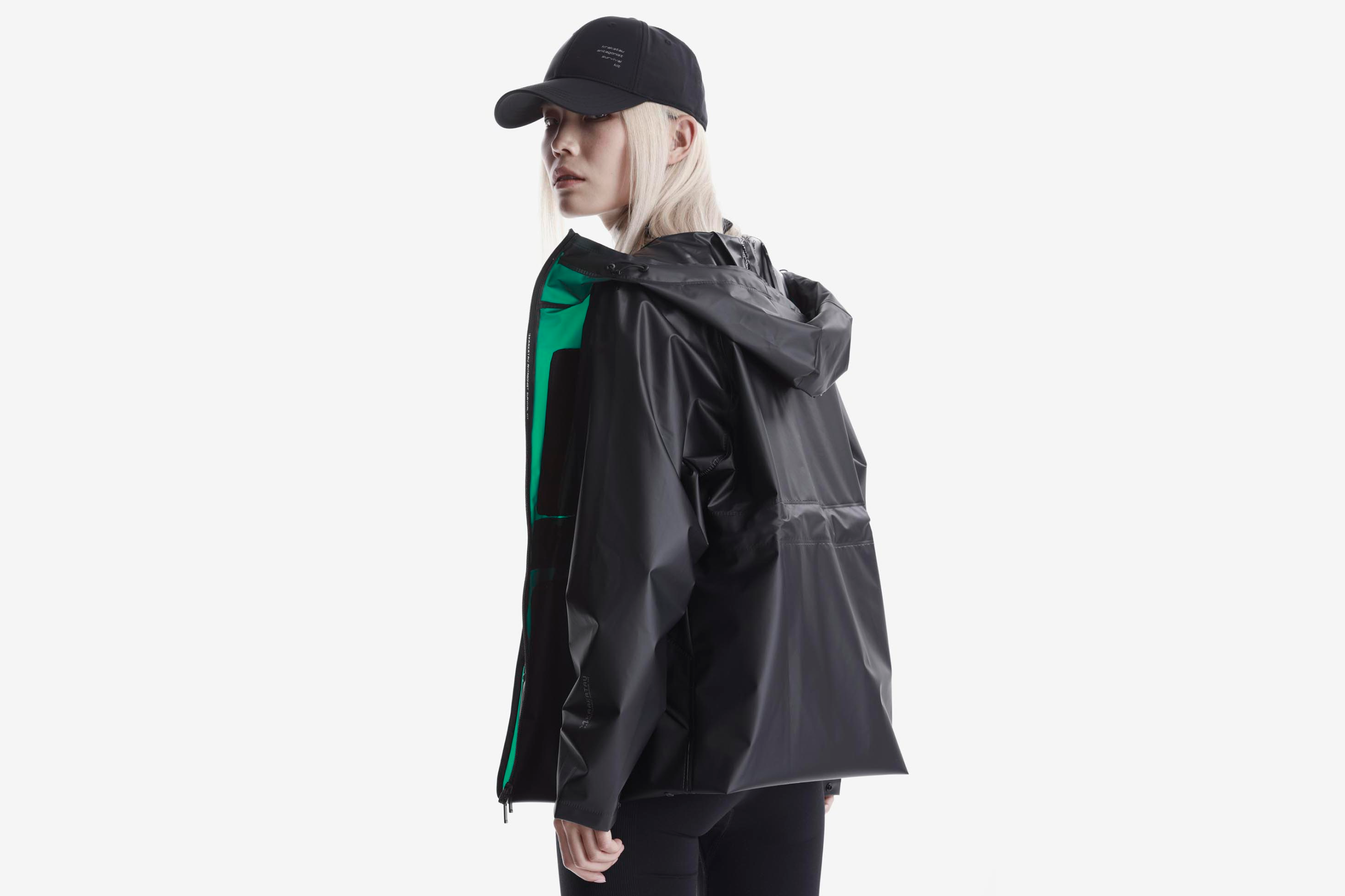 Скидки до -40% в KRAKATAU  