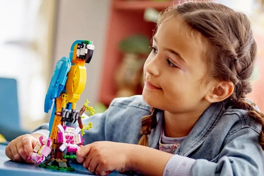 Подарок за покупку в «Мире Кубиков»