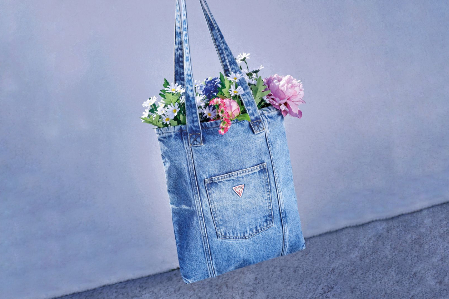 Guess дaрит подарки!