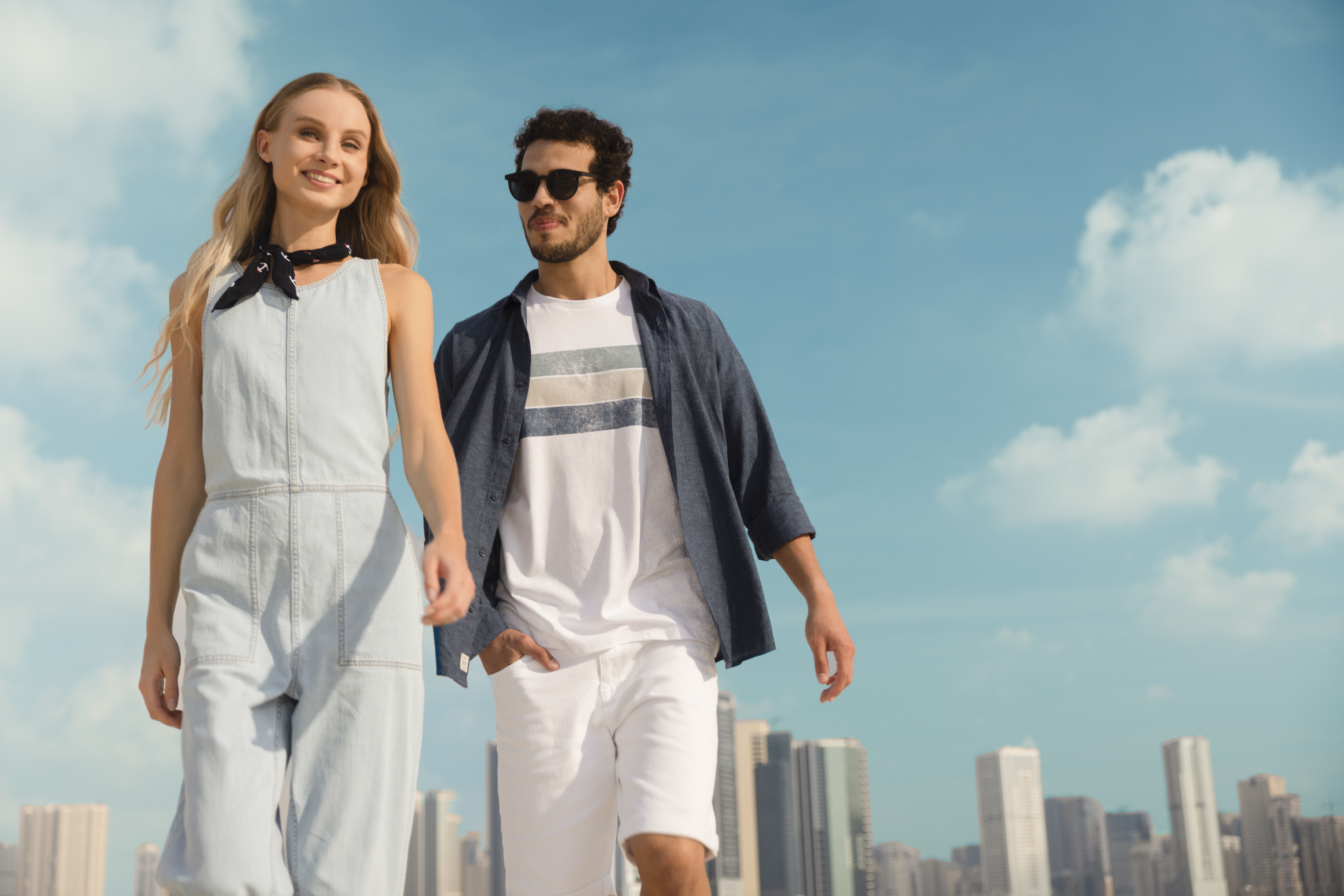 Скидки до 50% в COLIN’S!