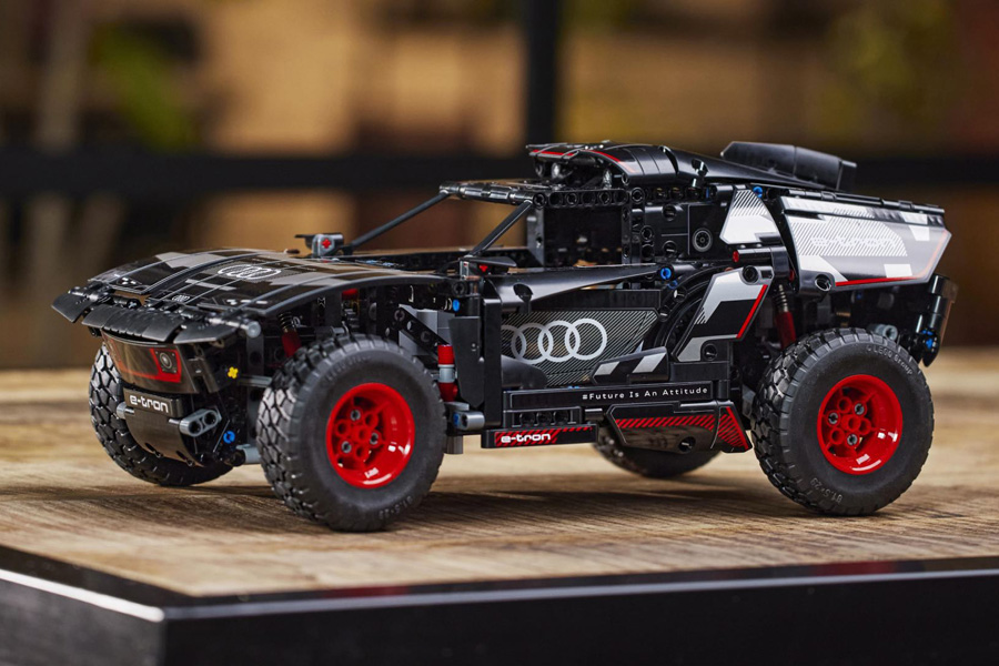 Самые крутые машины – в «Мире Кубиков»!